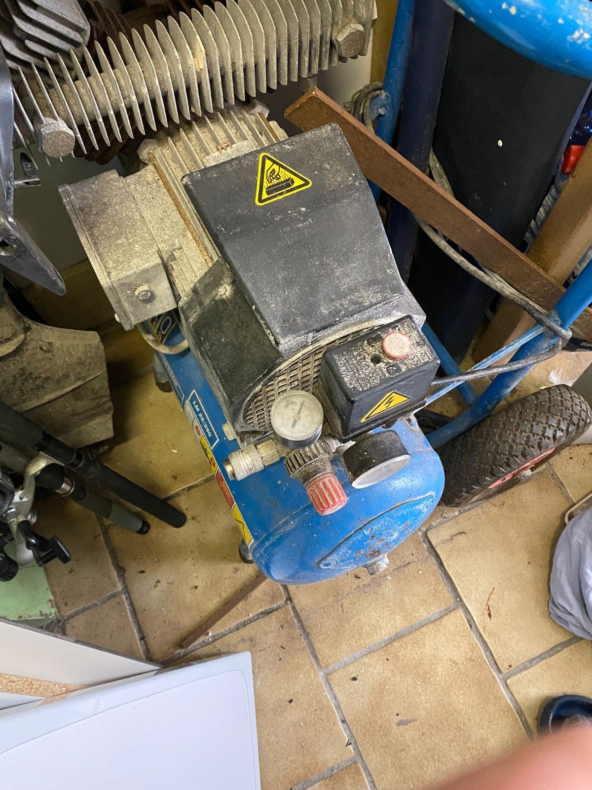 Compressor, Ophalen, Minder dan 200 liter/min