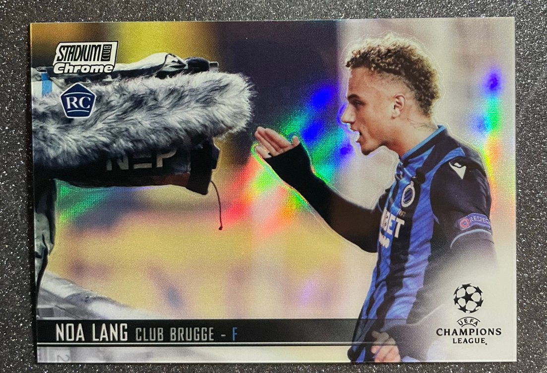 Topps STADIUM CHROME 2021 RC REFRACTOR  NOA LANG CLUB BRUGGE, Verzenden, Zo goed als nieuw, Plaatje