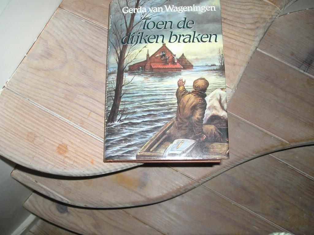 Gerda van Wageningen - Toen de dijken braken, Boeken, Ophalen of Verzenden, Gelezen, Gerda van Wageningen, Nederland