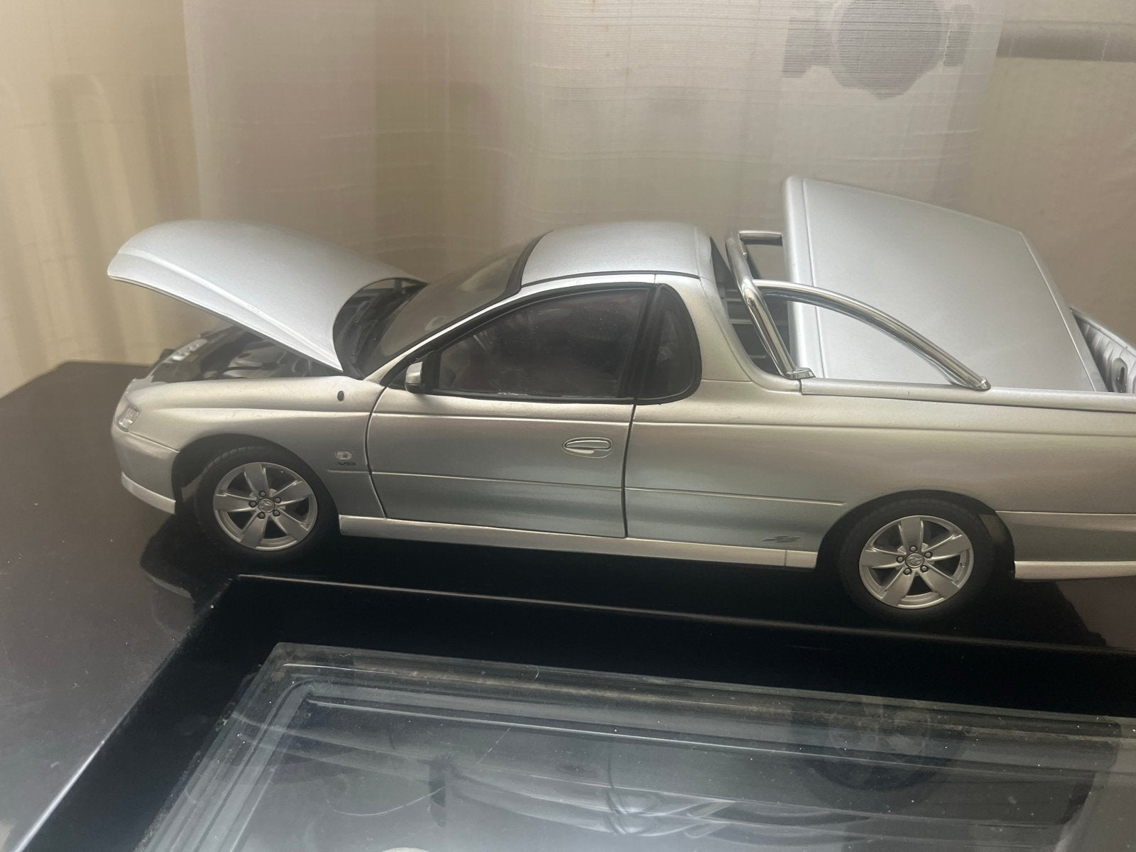 Holden Ute schaalmodel - Gedetailleerd en zilverkleurig, Overige merken, Auto, 1:32 tot 1:50, Ophalen of Verzenden