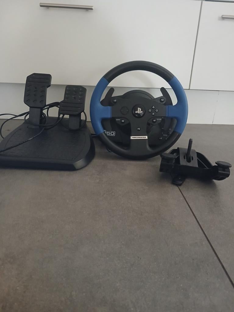 Thrustmaster t150, Spelcomputers en Games, Spelcomputers | Sony PlayStation Consoles | Accessoires, Verzenden, Zo goed als nieuw