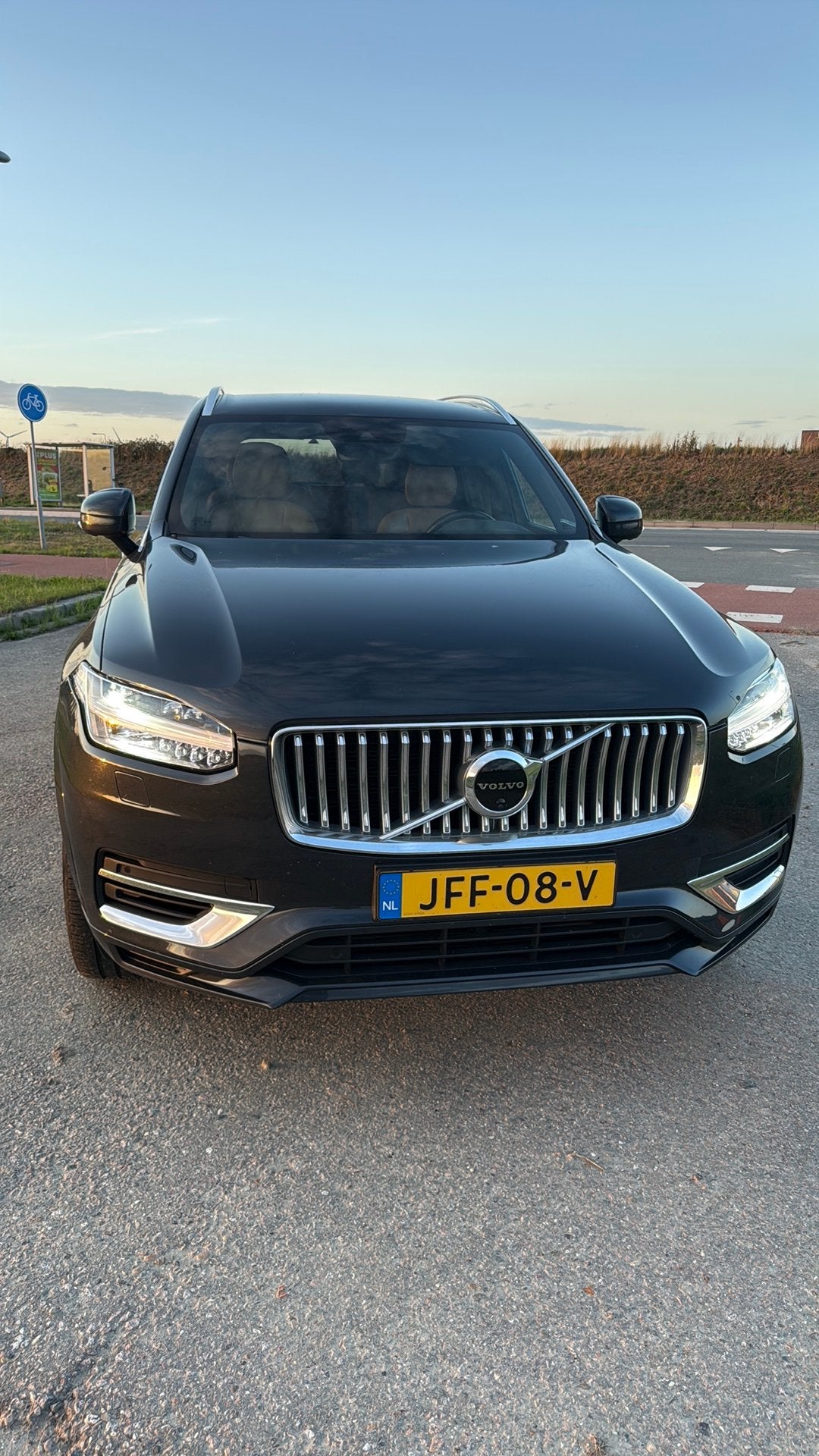 Volvo XC90 T8 Twin Engine AWD Plug-in Hybrid 455pk 7P 2022, 77 km/l, 2350 kg, 1969 cc, 7 stoelen