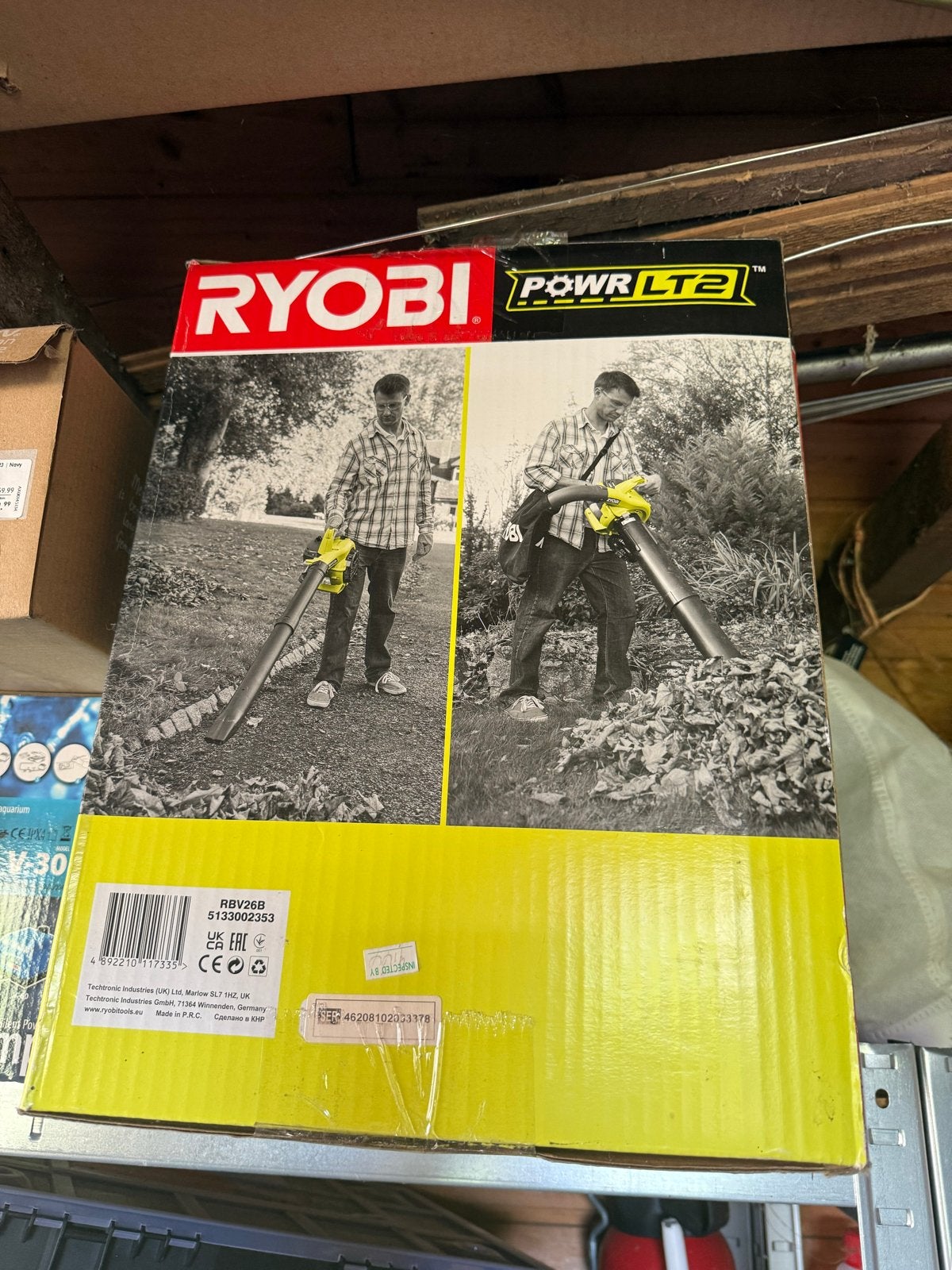 Ryobi Benzine Bladblazer/Bladzuiger met Versnipperfunctie, Tuin en Terras, Ophalen, Benzine, Gebruikt, Handgedragen
