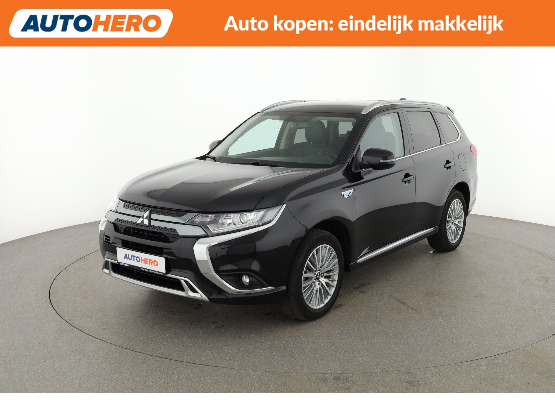 Mitsubishi Outlander 2.4 PHEV Spirit 4WD | DB99606 |, Auto's, Mitsubishi, Automaat, 4 cilinders, Zwart, Plug-in hybride
