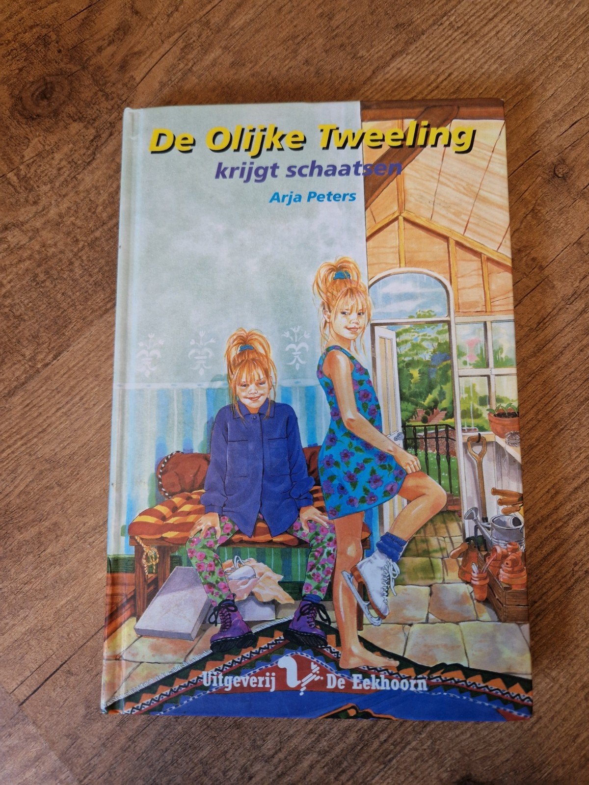 De Olijke Tweeling krijgt schaatsen - Arja Peters, Boeken, Ophalen of Verzenden, Gelezen, Arja Peters, Fictie algemeen