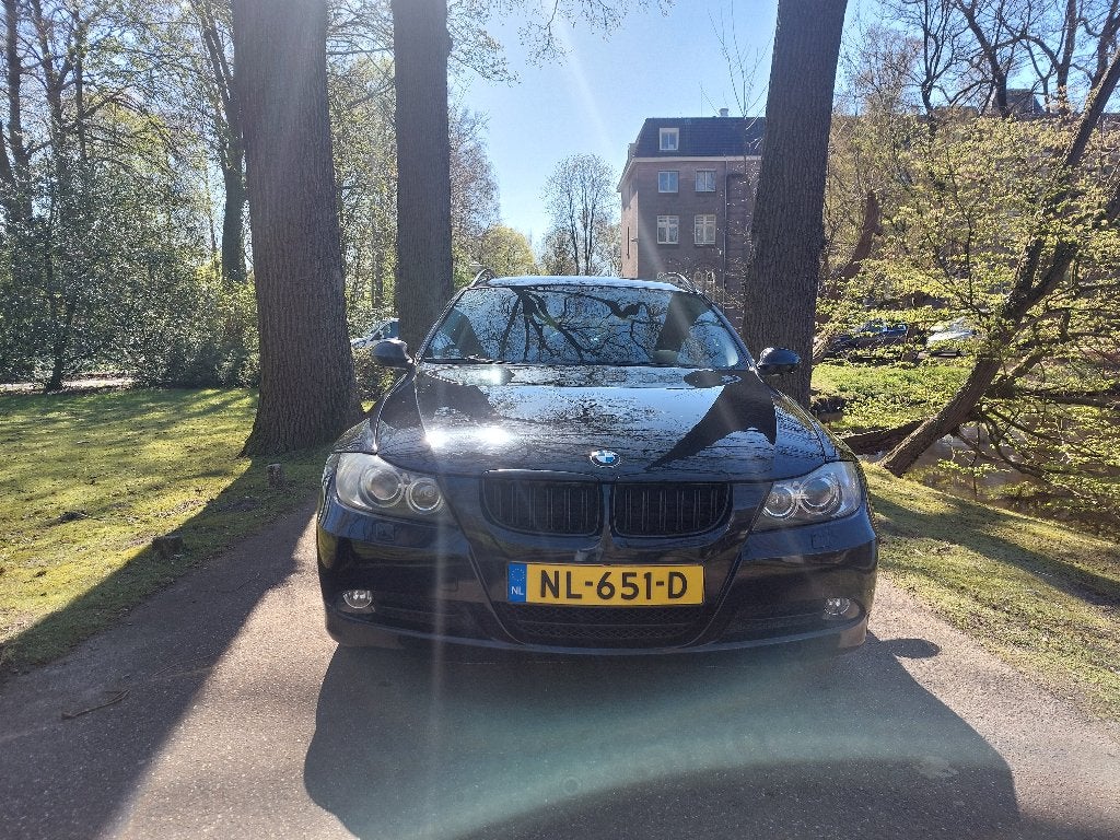 BMW 3-Serie 2.0 I 320 Touring 125KW 2008 Zwart, Auto's, BMW, 1995 cc, Zwart, Zwart, Handgeschakeld