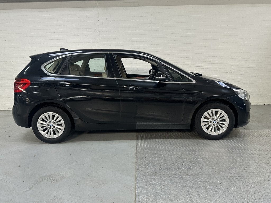 BMW 2 Serie Active Tourer 218i High Executive CLIMA / CRUISE, Voorwielaandrijving, 136 pk, Gebruikt, Zwart