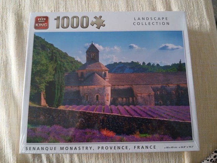 King Legpuzzel 1000 stukjes Senanque Monastery Provence, Ophalen of Verzenden, 500 t/m 1500 stukjes, Nieuw