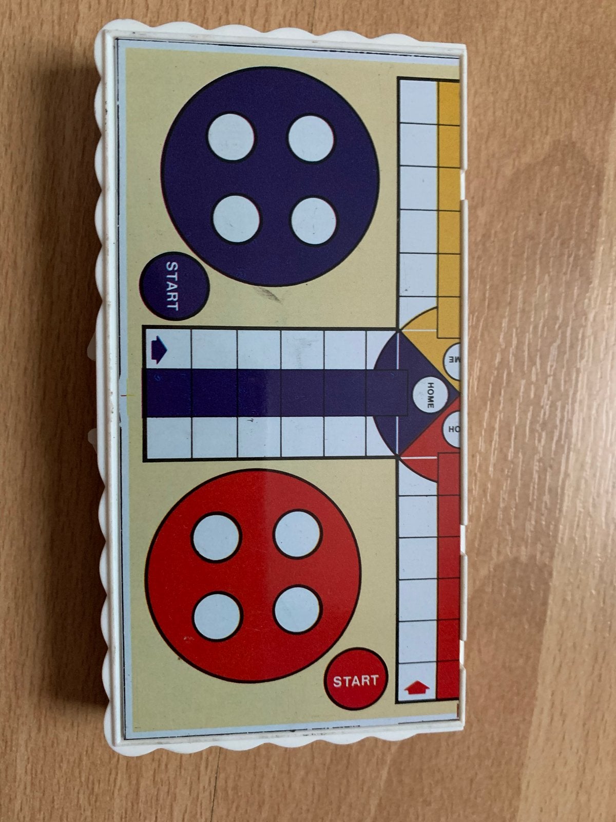 Reis Ludo spel - Compact en compleet “MENS  ERGER  JE  NIET”, Hobby en Vrije tijd, Gezelschapsspellen | Bordspellen, Drie of vier spelers