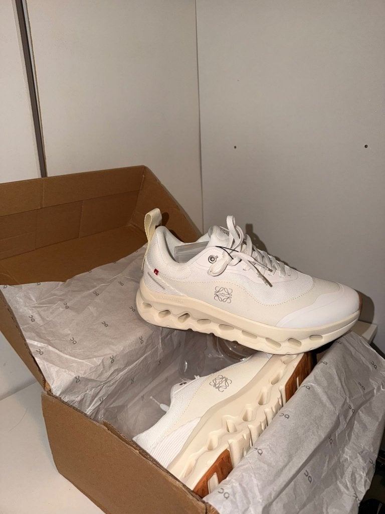 On Running Cloudtilt 2.0 LOEWE Sneakers - Maat 43, Wit, Nieuw, Sneakers of Gympen, On Running x LOEWE