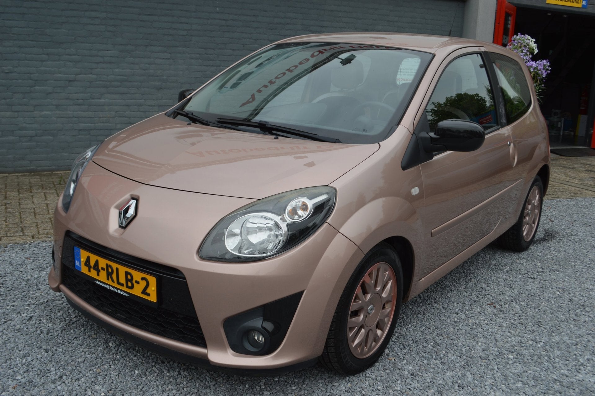 Renault Twingo 1.2-16V Miss Sixty Airco | Stuurbekrachtiging, Gebruikt, 4 cilinders, 4 stoelen, Origineel Nederlands