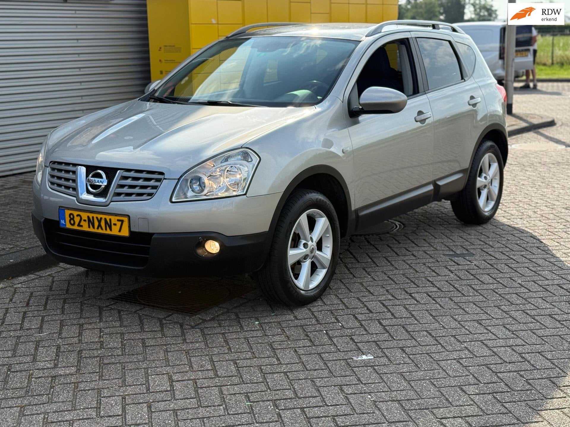 Nissan Qashqai 2.0 Acenta 4WD Bj 2010 Automaat Panoramadak N, Dealer onderhouden, Stof, Gebruikt, 4 cilinders