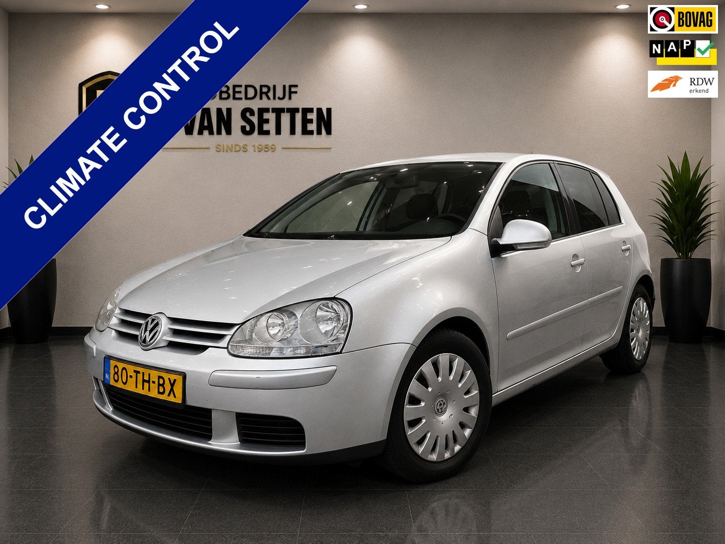 Volkswagen Golf 1.6 FSI Optive 6 Bak Airco/Cruise/A.Camera, 1195 kg, Gebruikt, 4 cilinders, Handgeschakeld