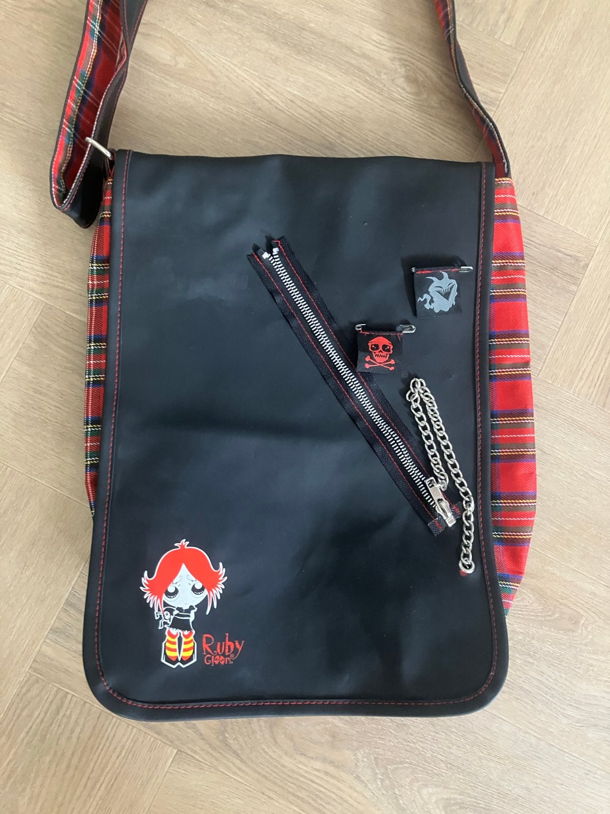Ruby Gloom Schoudertas - Zwart met Rood Geruit, Ophalen of Verzenden, Gebruikt, Zwart, Overige merken