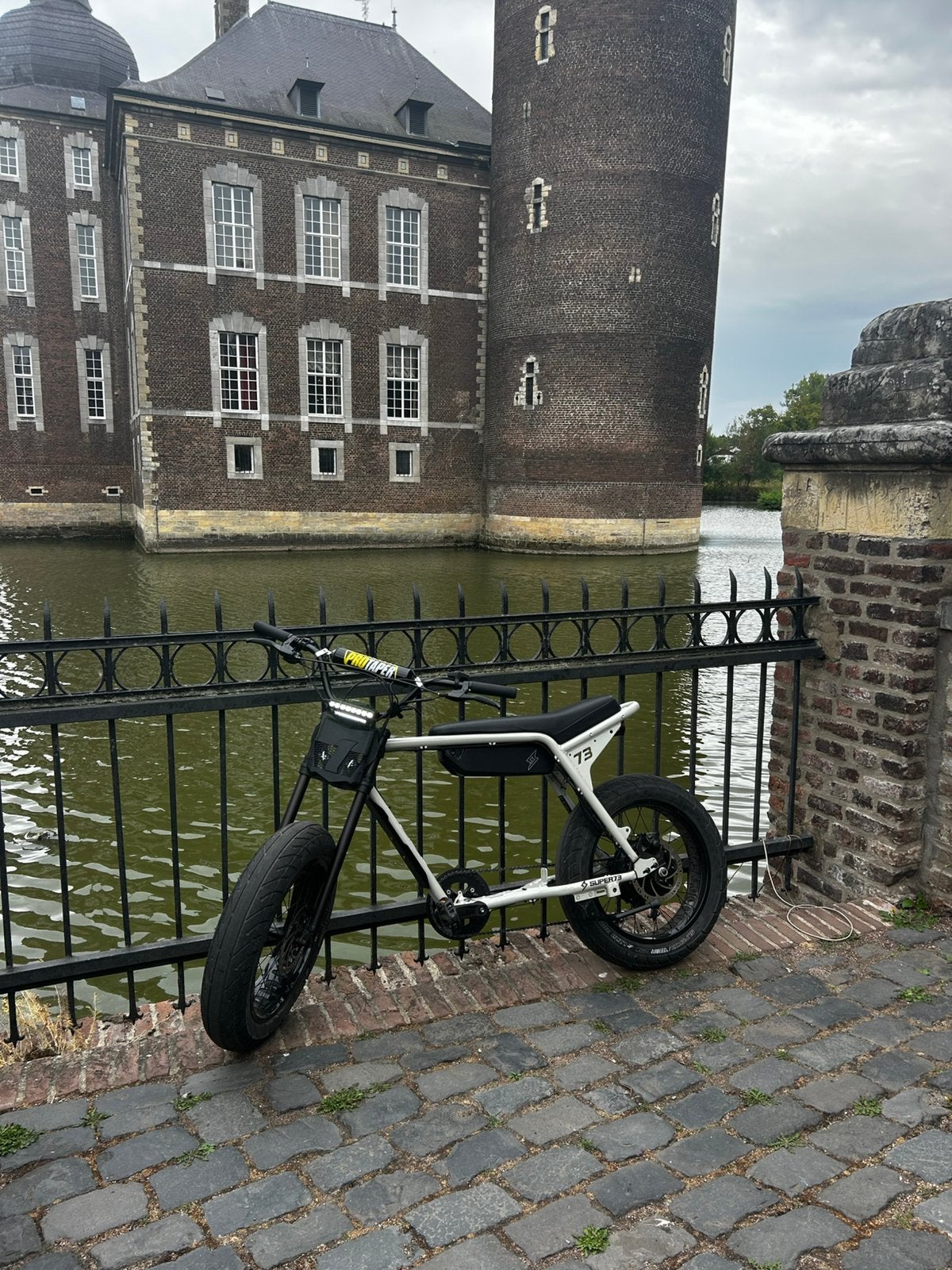 Super 73 ZX - Electrische Fatbike - Moonrock, Fietsen en Brommers, 59 cm of meer, Ophalen of Verzenden, Zo goed als nieuw, Overige merken
