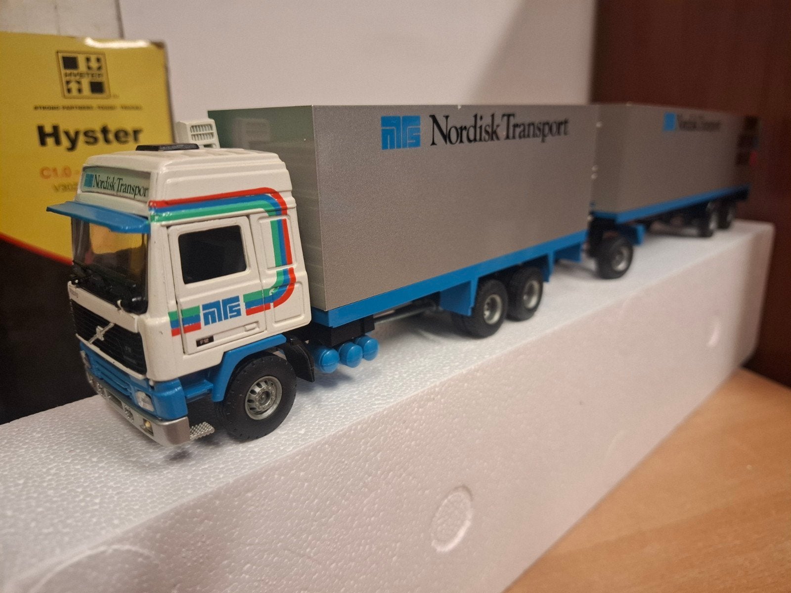 Volvo F12 Nordisk  Tekno 1:50, Hobby en Vrije tijd, Modelauto's | 1:50, Ophalen of Verzenden, Zo goed als nieuw, Bus of Vrachtwagen
