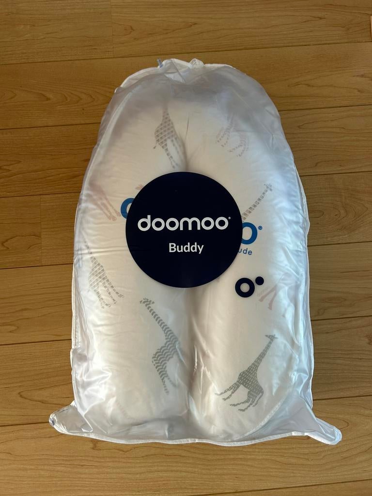 Doomoo Buddy Voedingskussen met hoes, Ophalen of Verzenden, Zo goed als nieuw, Voedingskussen