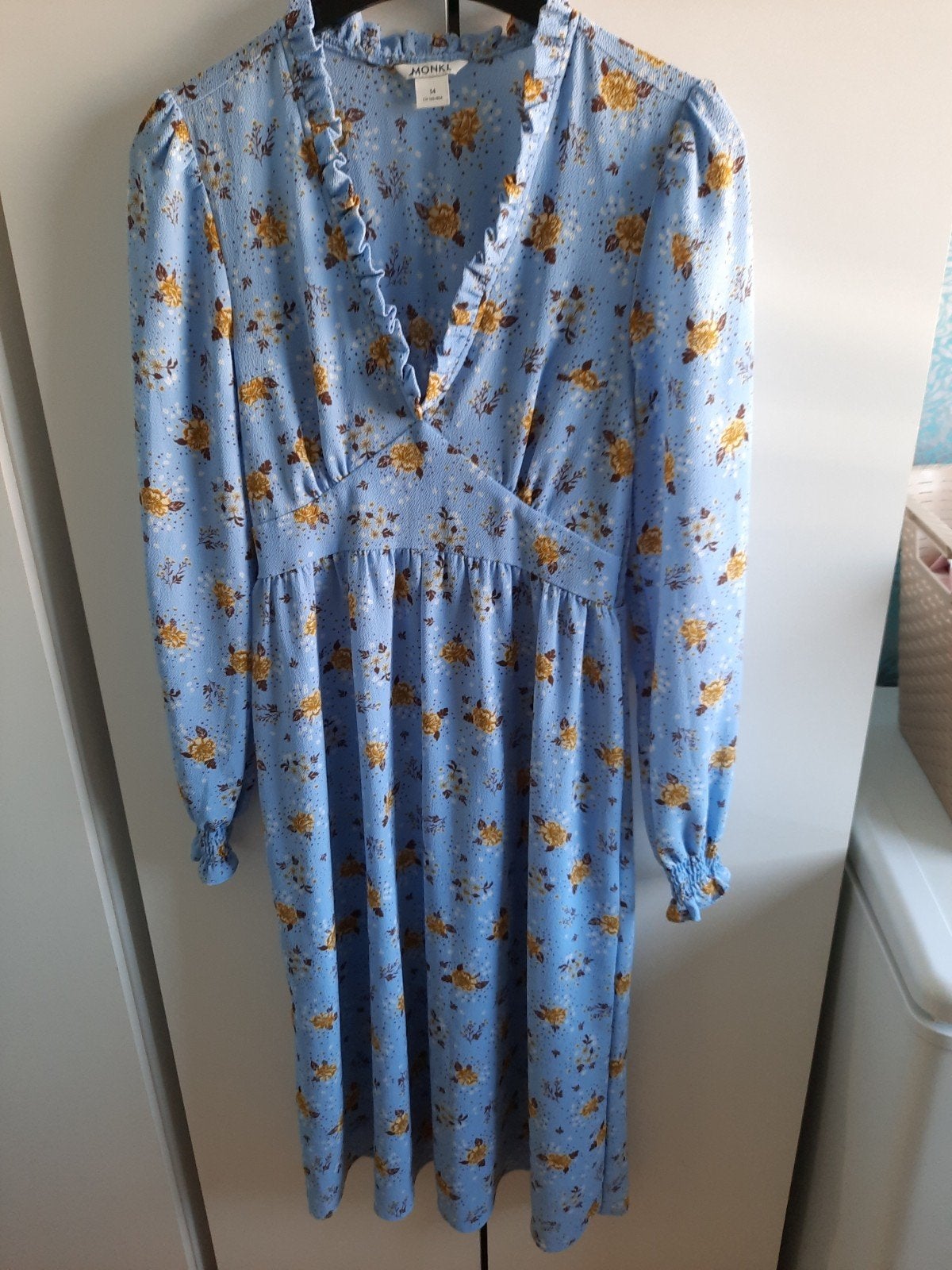 MONKI leuke jurk maat 34, zgan, Kleding | Dames, Jurken, Blauw, Ophalen of Verzenden, Zo goed als nieuw, Maat 34 (XS) of kleiner