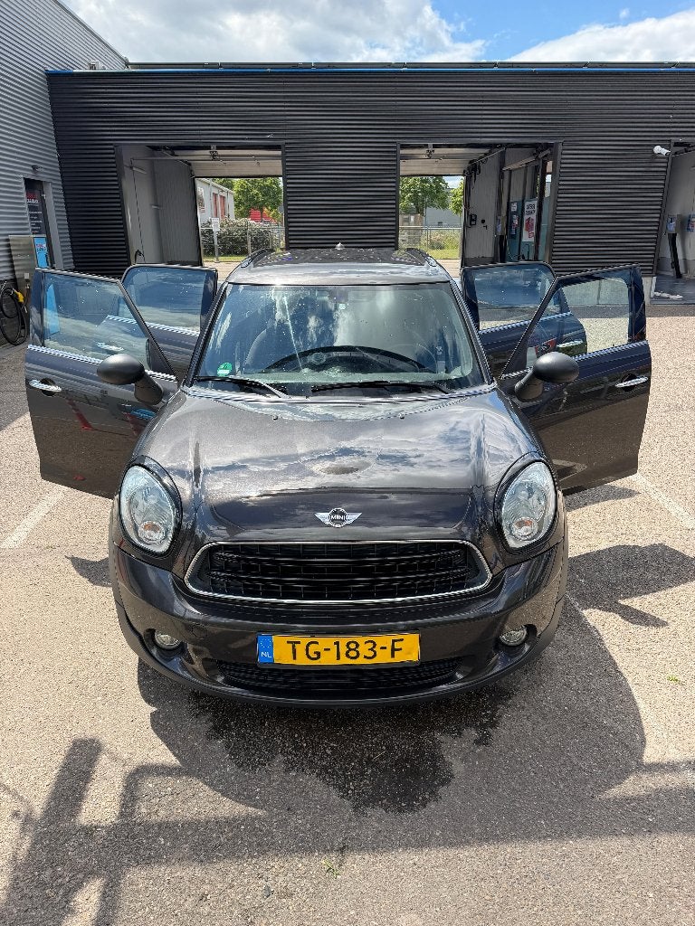 Mini Countryman 1.6 ONE 2015 Bruin, Auto's, Voorwielaandrijving, Stof, Bruin, 98 pk