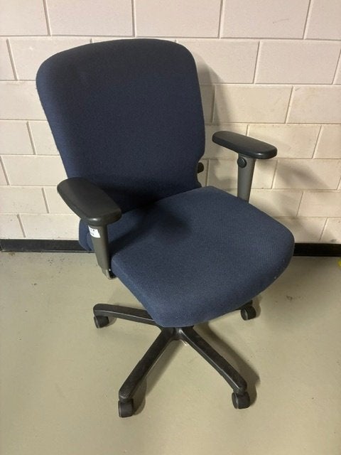 Partij Comforto 77 bureaustoelen 23 stuks