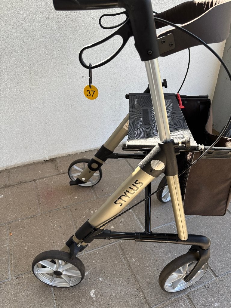Nr 37... Rehasense Stylus BX Rollator Goudkleurig, Diversen, Rollators, Ophalen, Gebruikt, Rehasense, .