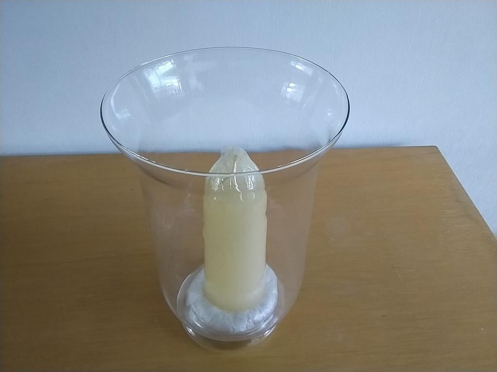 Windlicht met kaars en zand - Nieuw in doos, Ophalen of Verzenden, Nieuw, Overige materialen, Kandelaar