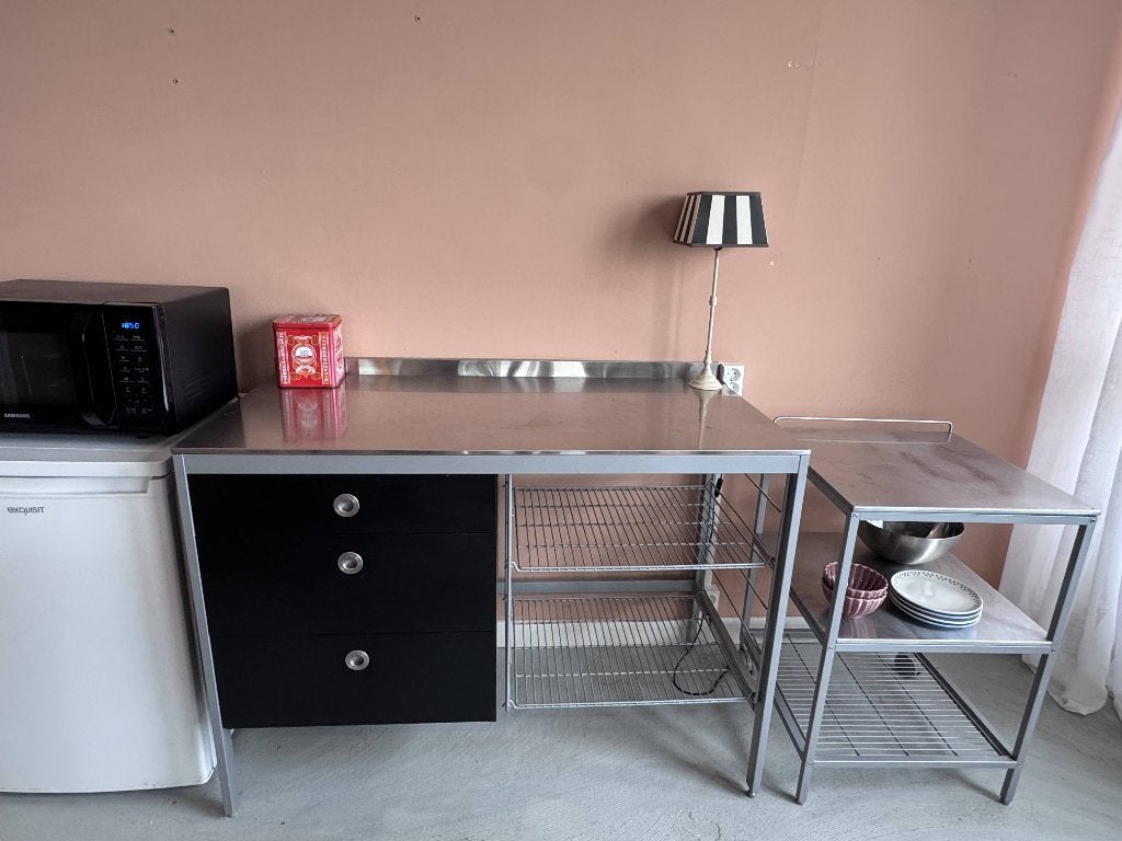Kitchenette met bijzettafel, Ophalen, Gebruikt, Zwart, Overige typen
