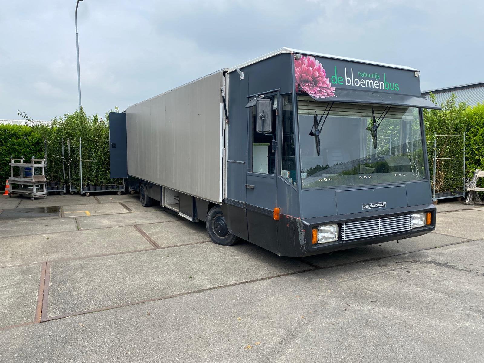 SRV/Verkoopwagen Spijkstaal, grijs, l/b/h is 9x2.23x2.60 m, Ophalen