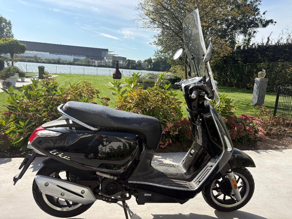 Kymco Like scooter 2019 - Zo goed als nieuw 2357 KM, Ophalen, Maximaal 45 km/u, Zo goed als nieuw, Like