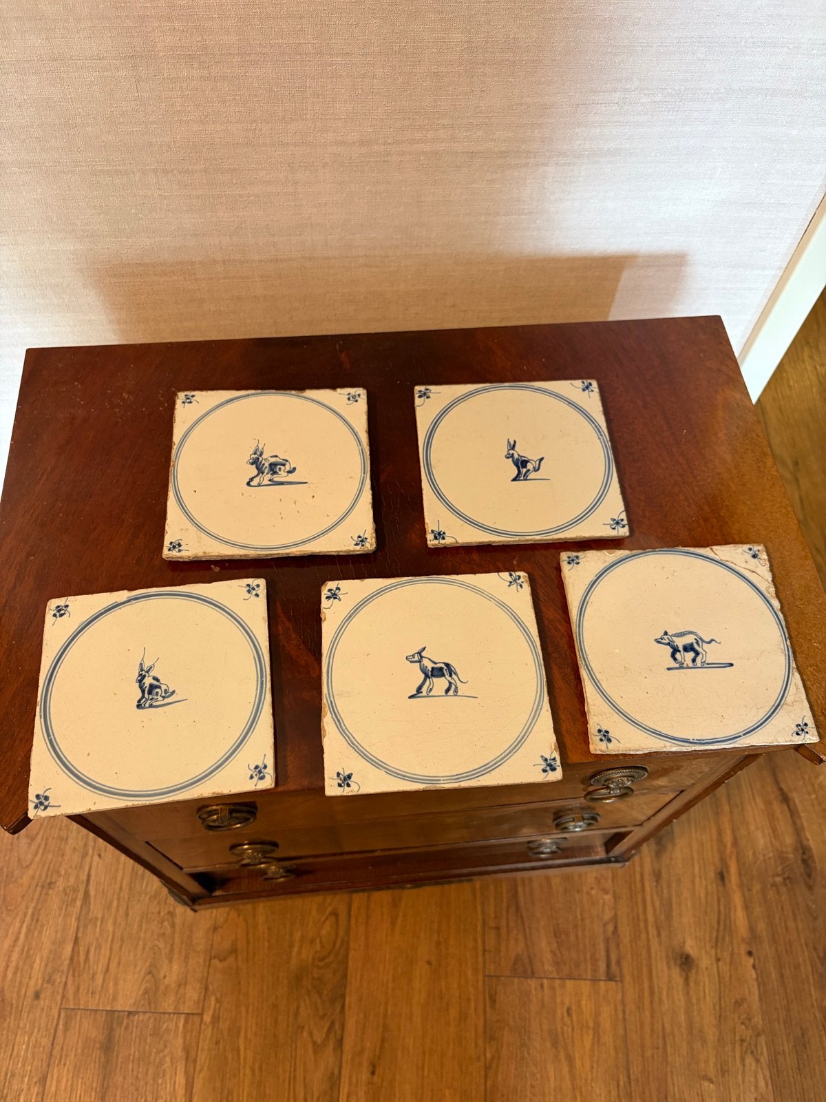 Set van 5 antieke Delfts blauwe tegels met dieren, Ophalen