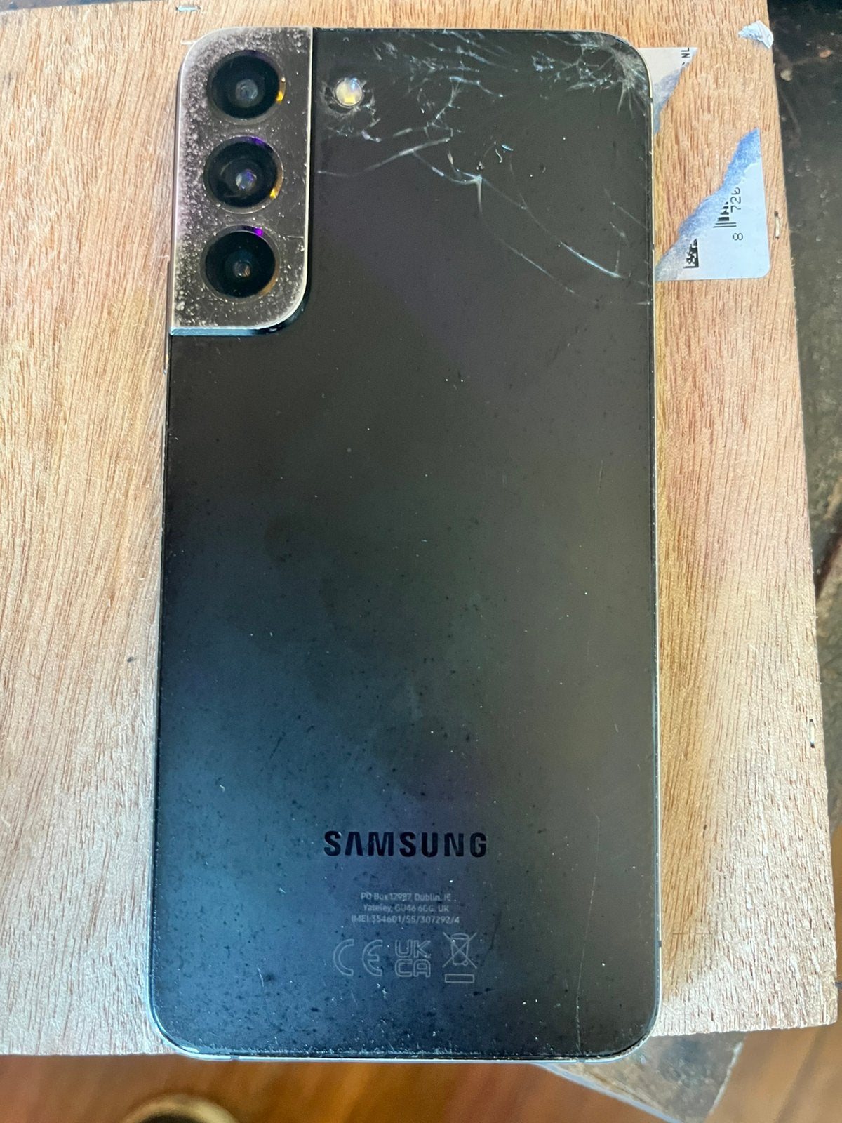 Samsung galaxy s22plus met schade
