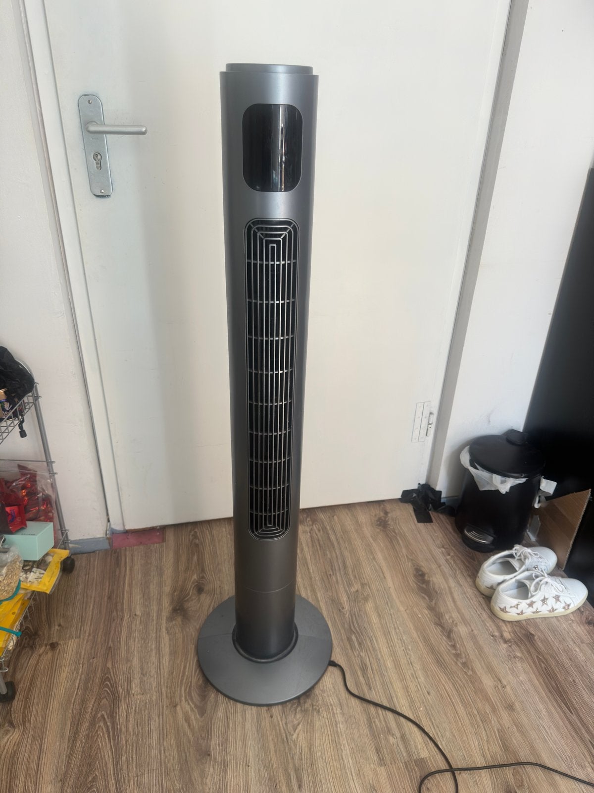 Stijlvolle Torenventilator - Grijs, Zo goed als nieuw, Ophalen, Zo goed als nieuw, Torenventilator
