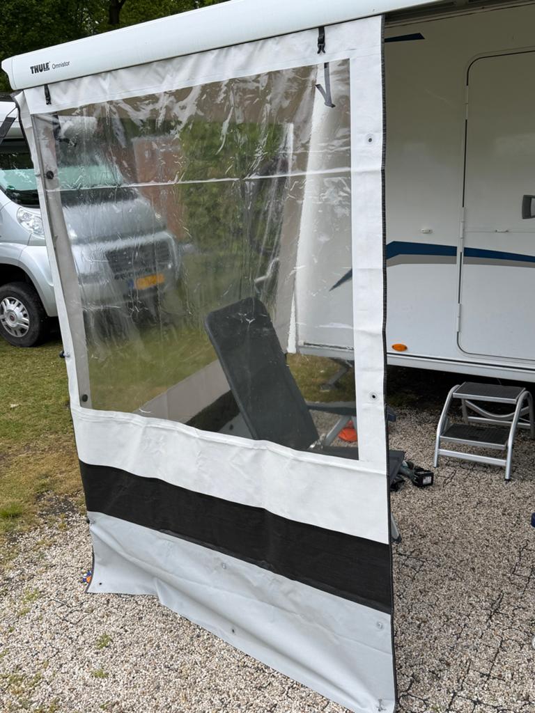 2x Thule Rain Blocker G2 voorwand 1.50 m, Ophalen, Zo goed als nieuw