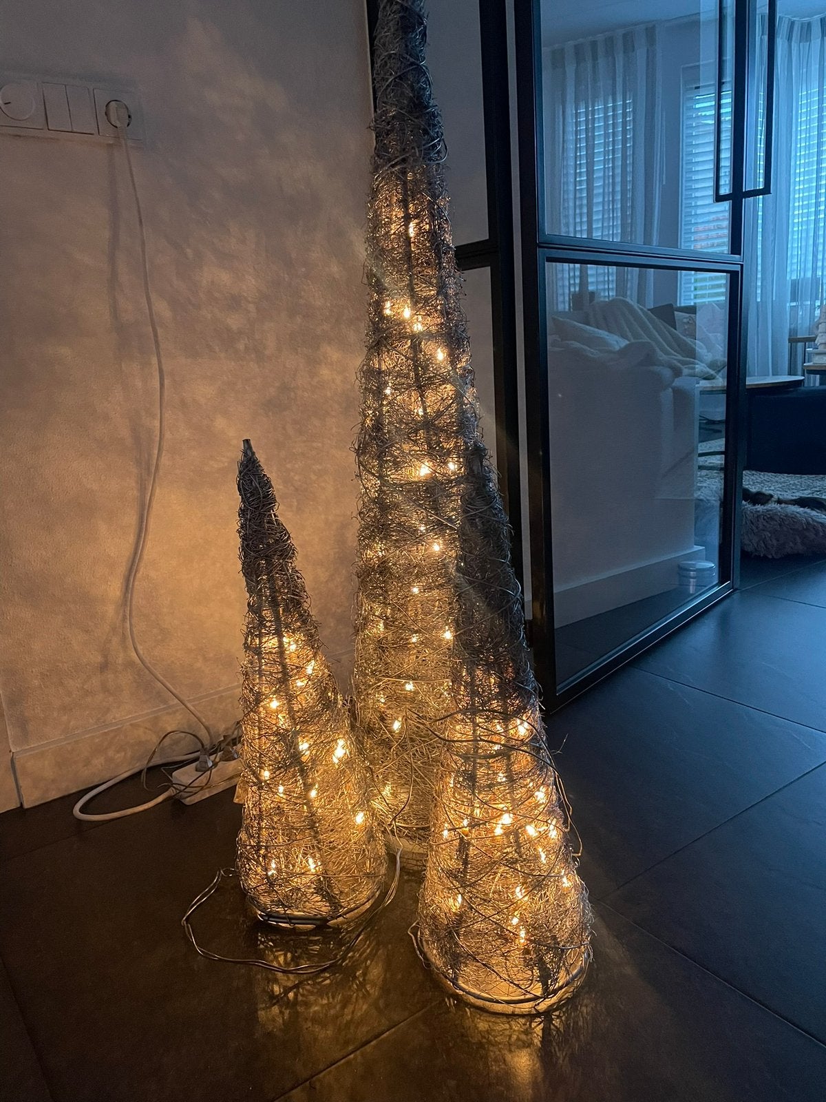 Drie verlichte pyramide’s, Diversen, Kerst, Ophalen of Verzenden, Zo goed als nieuw