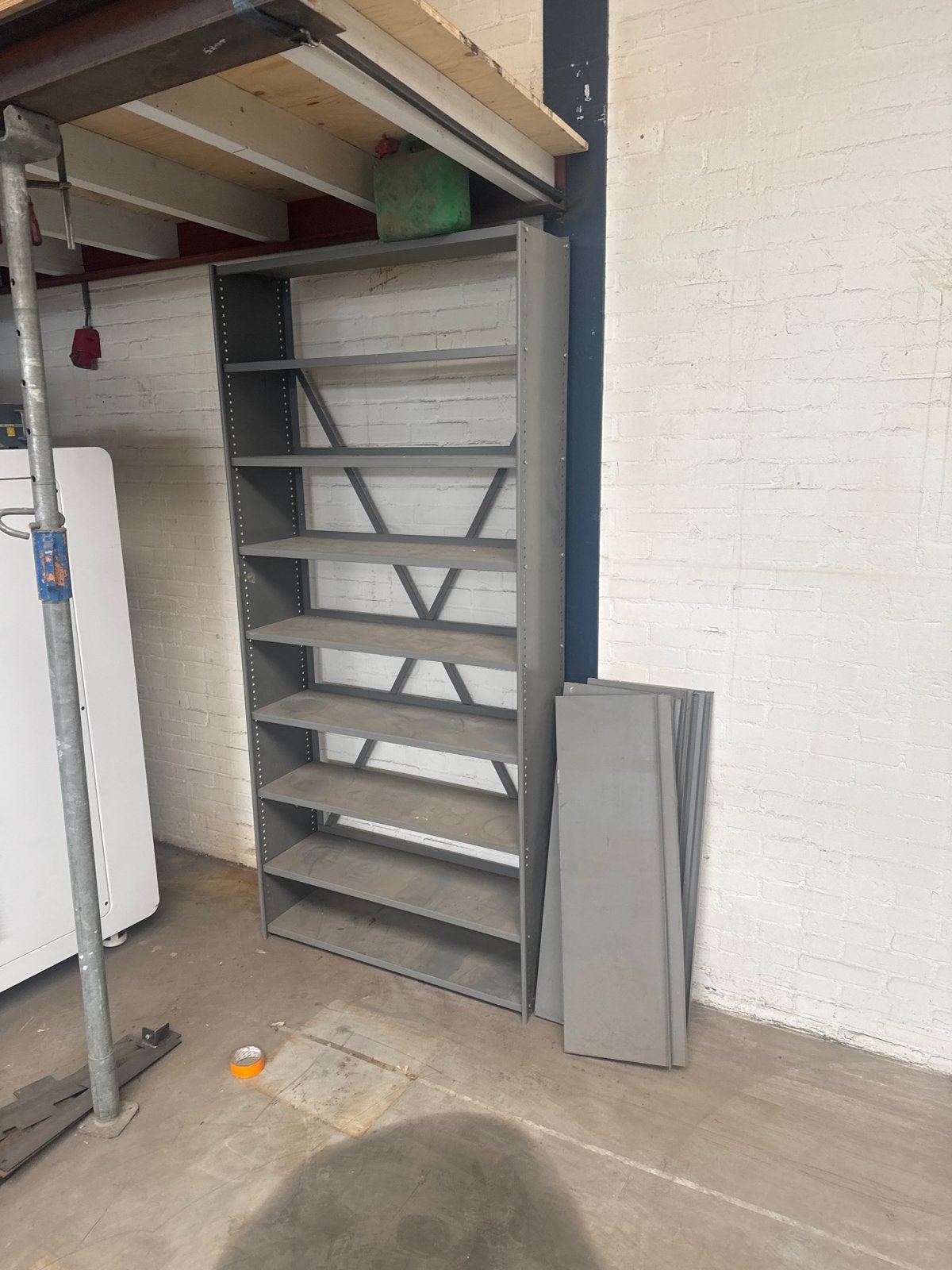 Degelijke stalen kast 220x100x30 cm met 7 legborden, Ophalen, Gebruikt