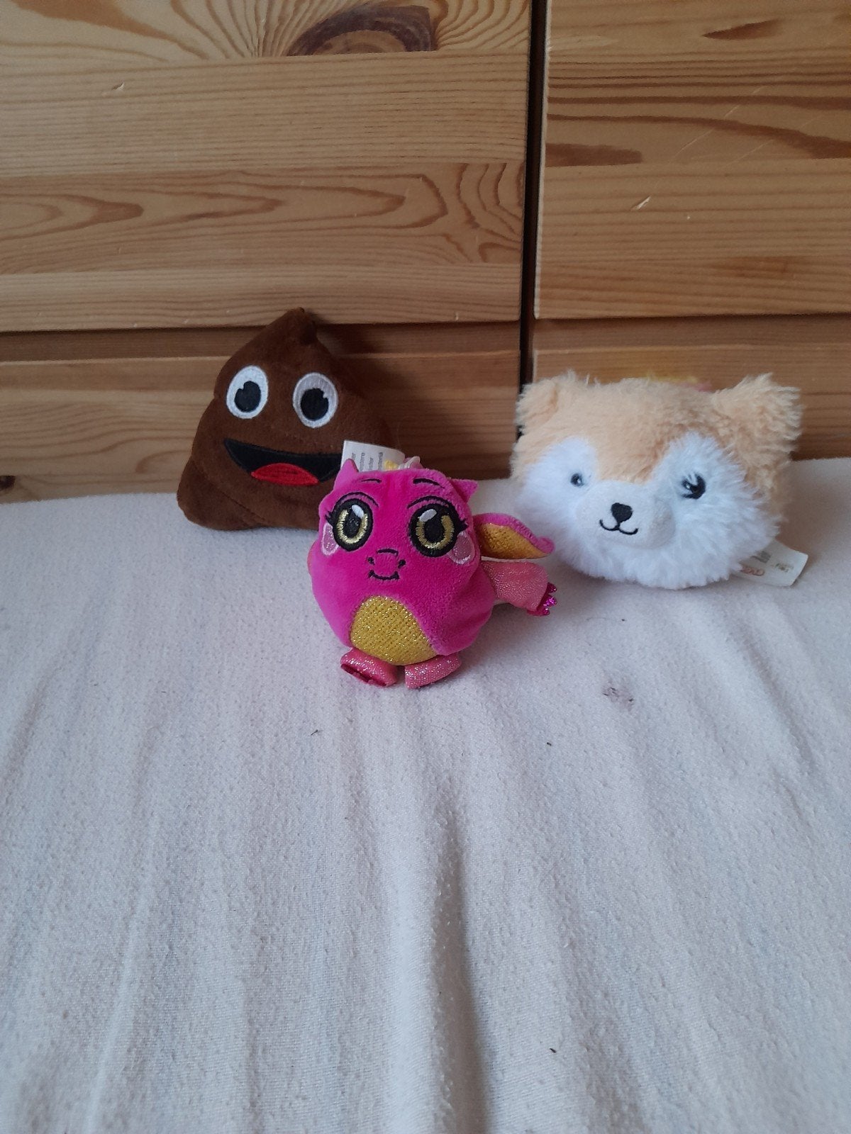 Leuke knuffels: vos, roze uil en poep emoji, Gebruikt, Overige merken, Overige karakters, Ophalen of Verzenden