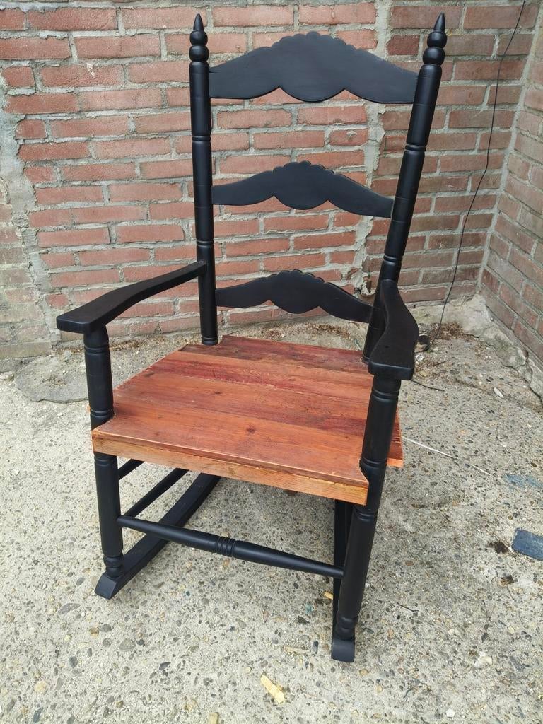 Houten schommelstoel - mat zwart met houtkleurige zitting, Ophalen, Gebruikt, Zwart, Eén
