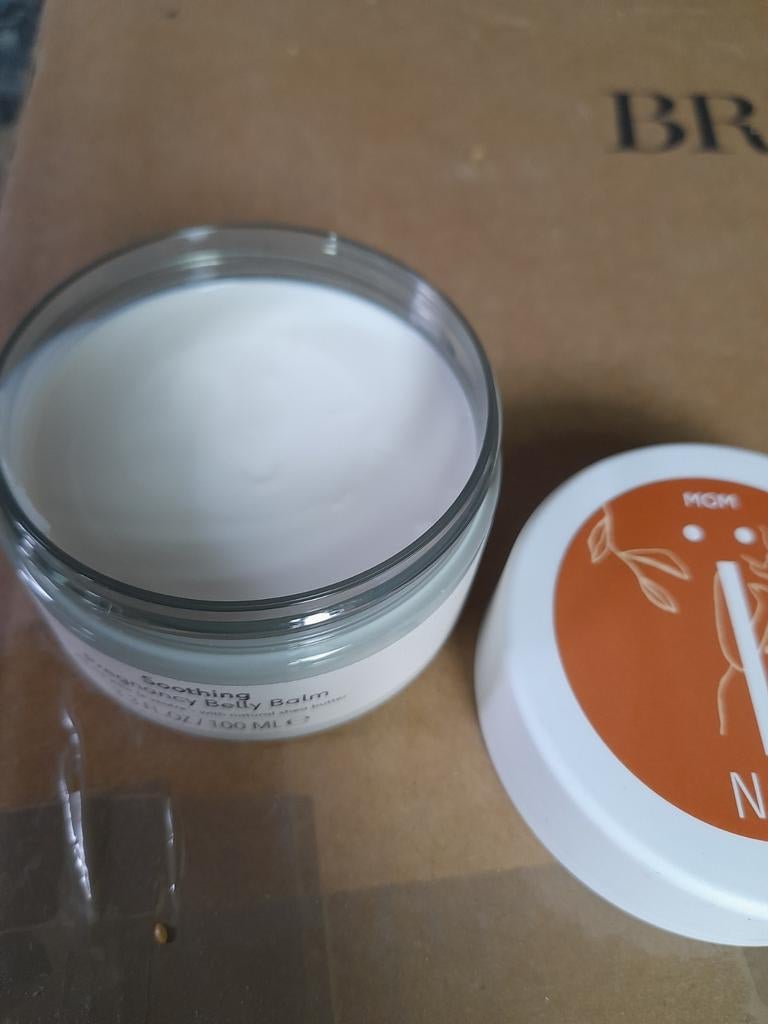 Naif buikverzorging, Ophalen of Verzenden, Nieuw, Bodylotion, Crème of Olie