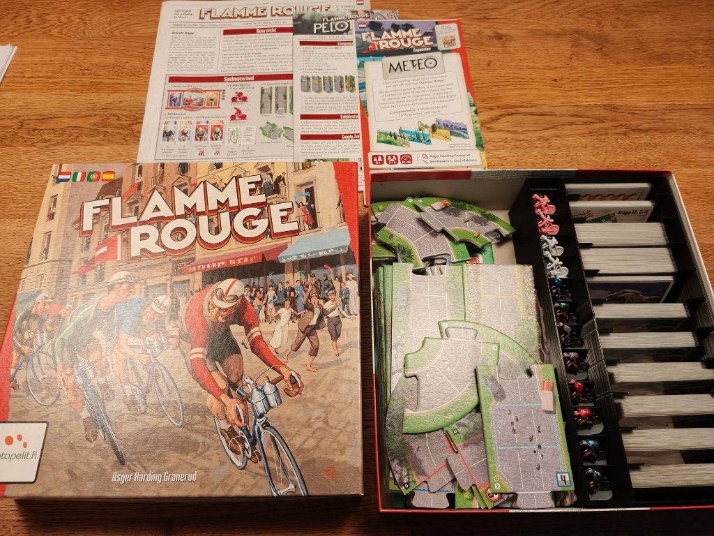 Flamme Rouge + Peloton + Meteo + Insert, Een of twee spelers, Ophalen of Verzenden, Zo goed als nieuw, Lautapelit.fi