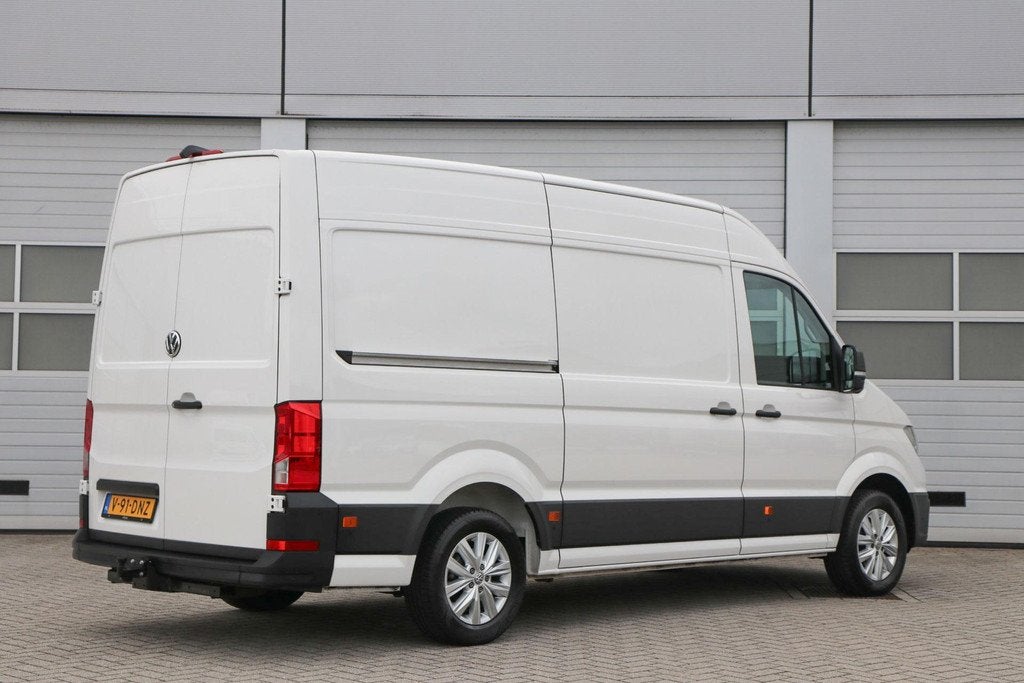 Volkswagen Crafter 35 2.0 TDI 177pk AUT L3H3 Exclusive | LED, 12 maanden, Stof, Gebruikt, 4 cilinders