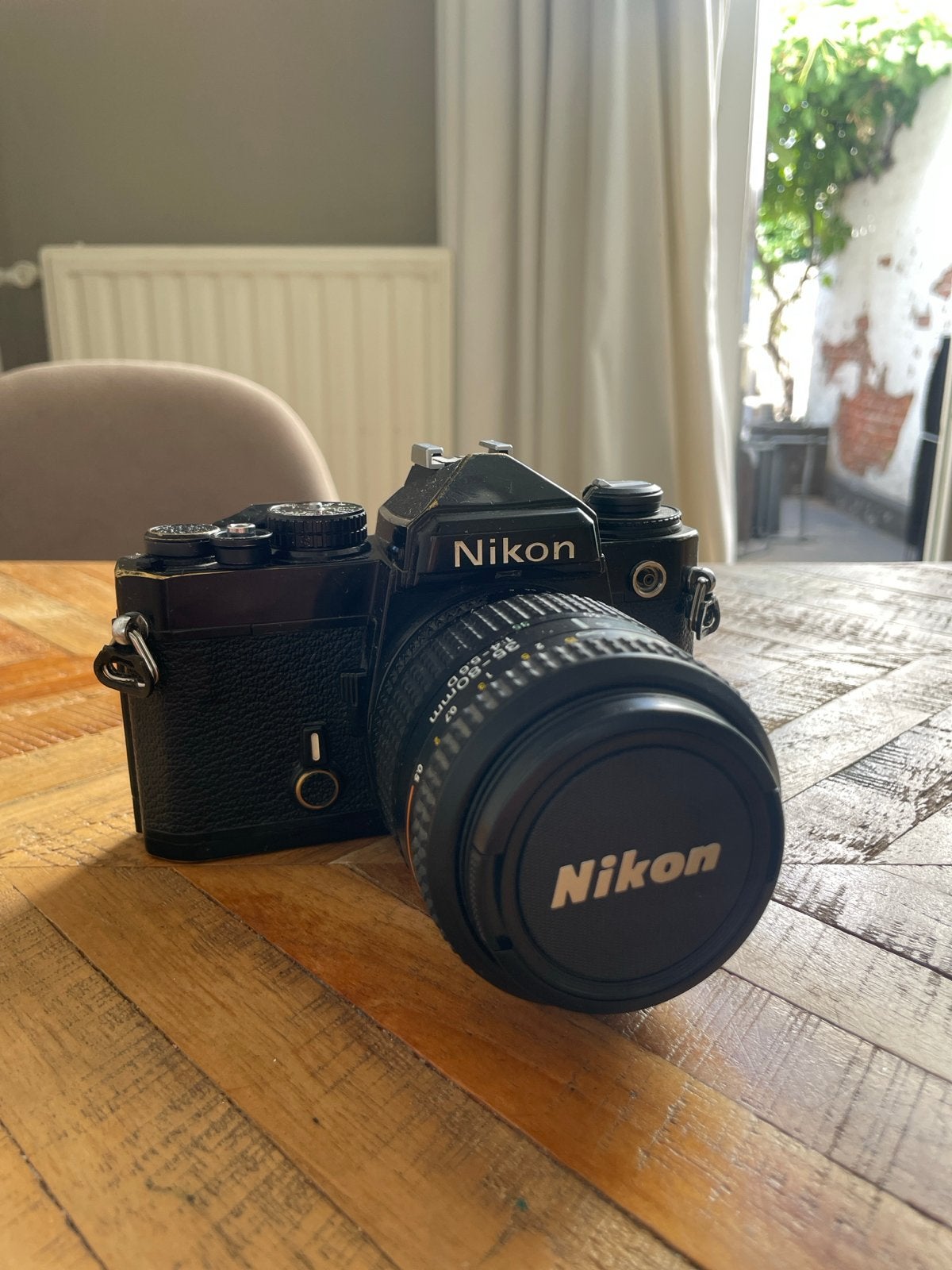 Nikon FE analoge spiegelreflexcamera met lens, Audio, Tv en Foto, Fotocamera's Analoog, Ophalen, Gebruikt, Spiegelreflex, Nikon