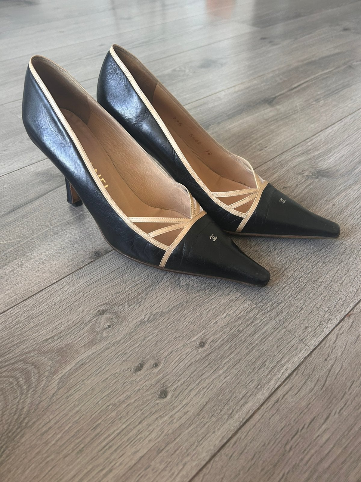 Vintage Chanel pumps, Kleding | Dames, Pumps, Zwart, Ophalen of Verzenden, Gedragen
