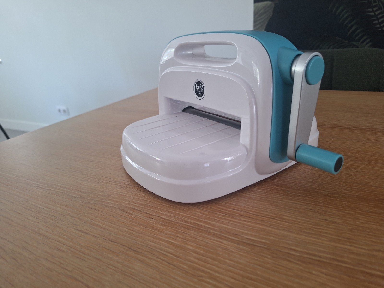 Love 2 craft Embossing en Die-Cut Machine, Ophalen of Verzenden, Zo goed als nieuw, Gereedschap of Toebehoren