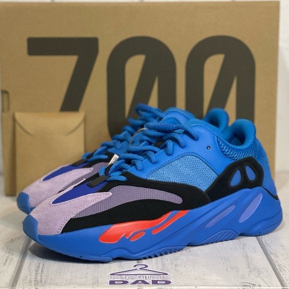 Yeezy boost 700 hi res blue 48 2/3, Blauw, Nieuw, Ophalen of Verzenden, Sneakers of Gympen