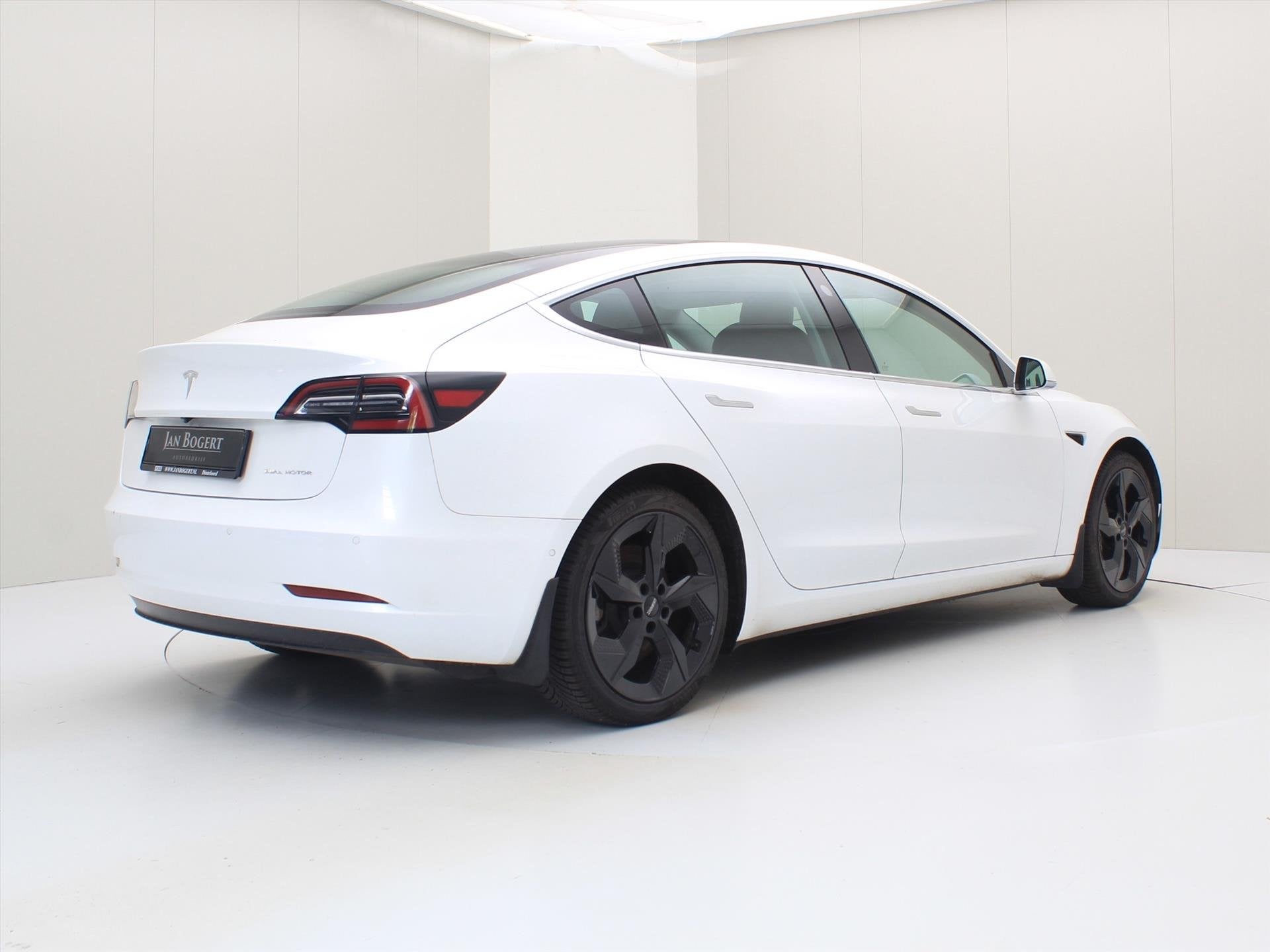 Tesla Model 3 Long-Range AWD 351pk 75 kWh 89.8% SoH [ AUTOPI, Auto's, Tesla, Automaat, Zwart, Multifunctioneel stuurwiel, Wit
