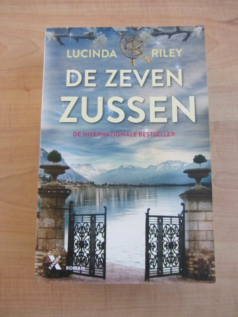 Lucinda Riley - De zeven zussen, Ophalen of Verzenden, Zo goed als nieuw, Lucinda Riley