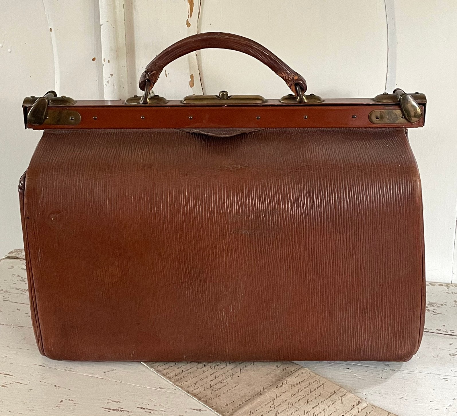 Brocante oud bruin leren dokterstas / dokters tas, Antiek en Kunst, Curiosa en Brocante, Ophalen of Verzenden