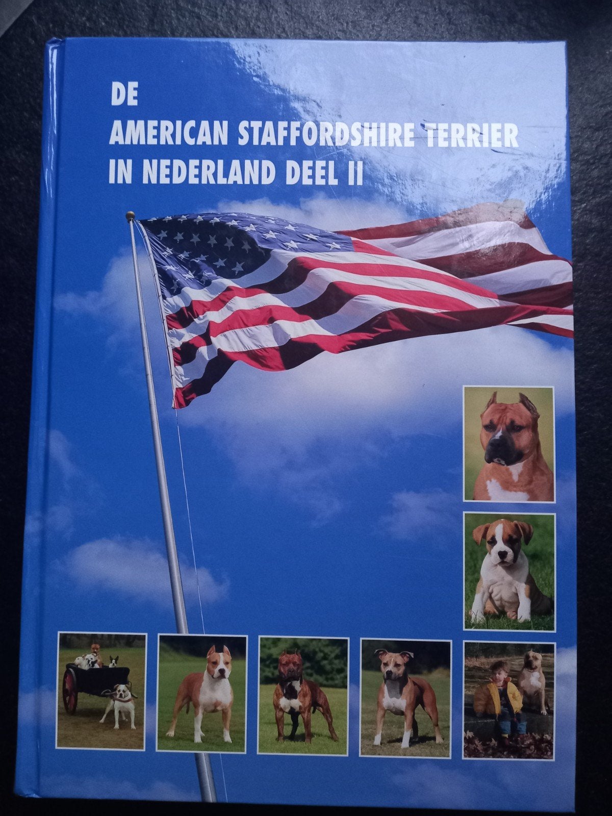 American Staffordshire Terriër in Nederland 2 Wil de Veer, Boeken, Ophalen, Zo goed als nieuw, Honden