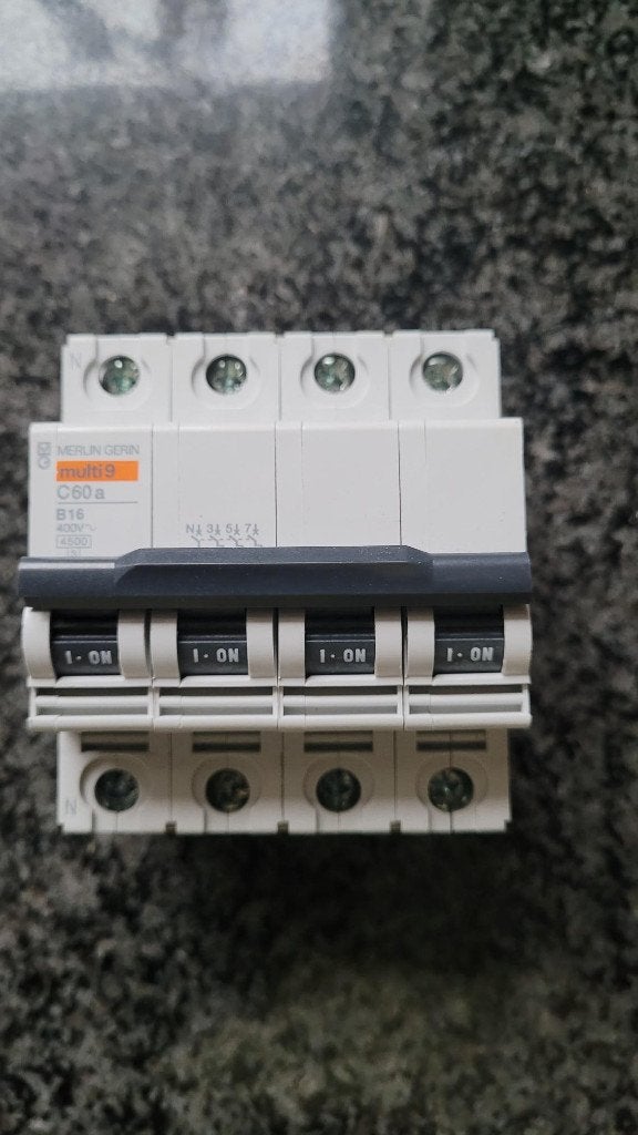 3 faseautomaat met nul, Ophalen, Zo goed als nieuw, Schakelaar
