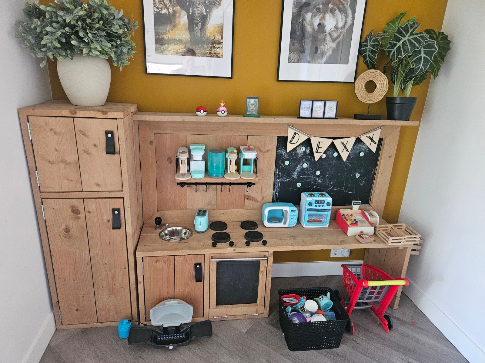 Houten speelkeuken met veel accessoires, Kinderen en Baby's, Ophalen of Verzenden, Zo goed als nieuw